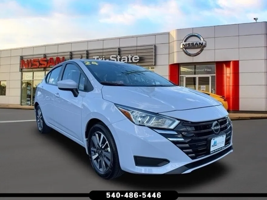 2024 Nissan Versa 1.6 SV photo 1