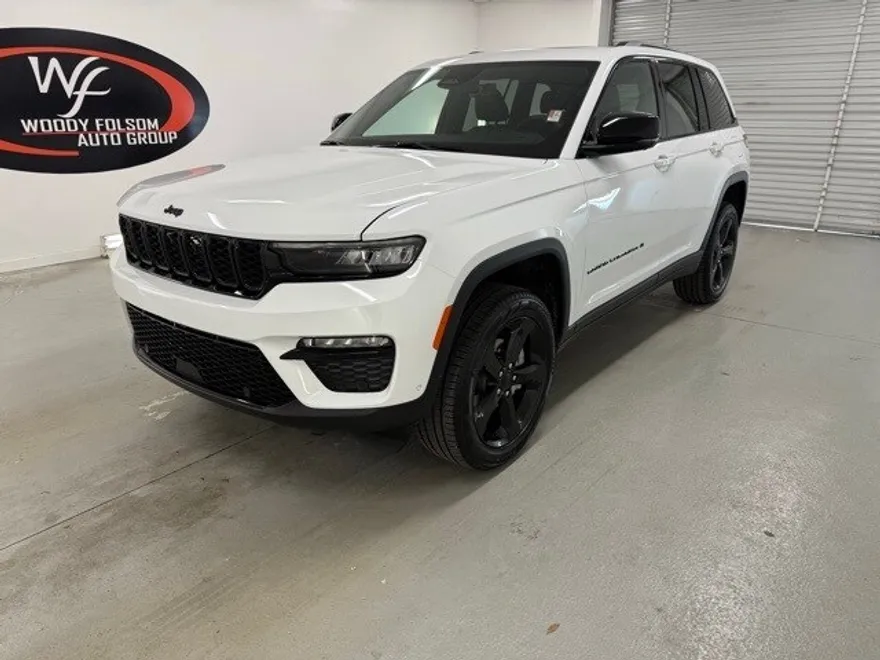 2025 Jeep Grand Cherokee Limited Sport photo 1