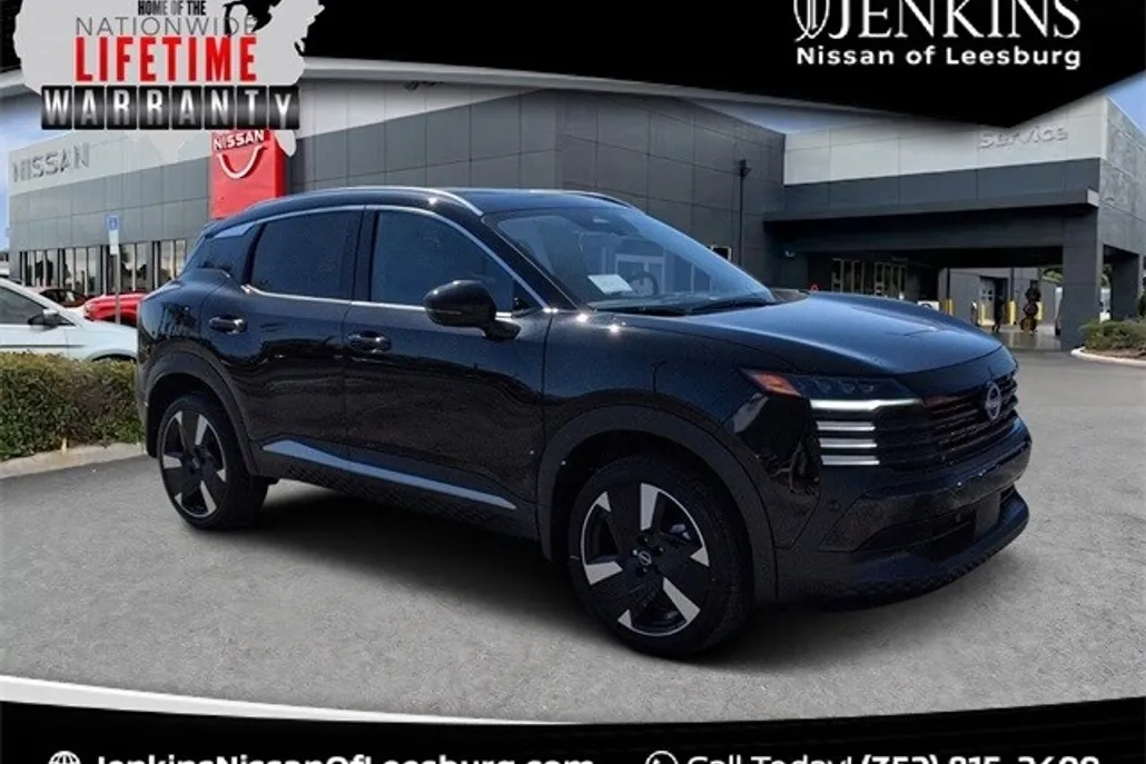 2025 Nissan Kicks SR photo 1