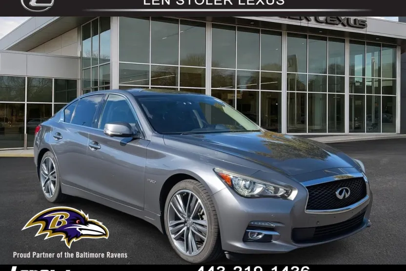 2016 Infiniti Q50 Hybrid photo 1