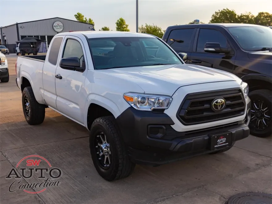 2023 Toyota Tacoma SR photo 1