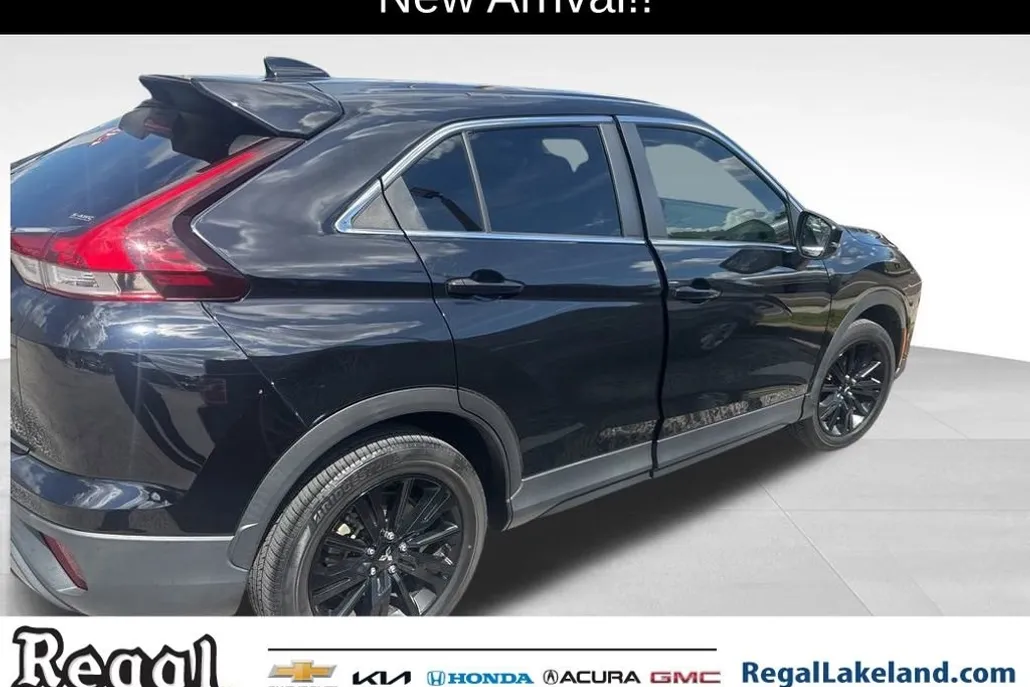 2023 Mitsubishi Eclipse Cross LE Ralliart photo 1