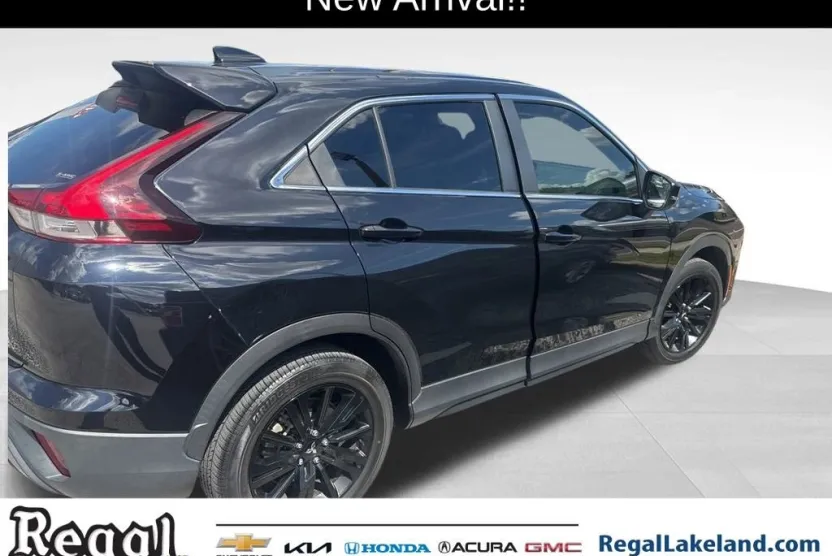 2023 Mitsubishi Eclipse Cross LE Ralliart photo 1