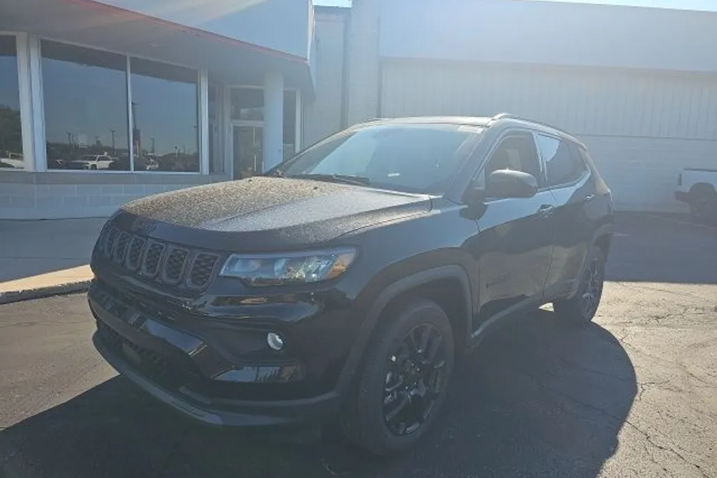 2025 Jeep Compass Latitude photo 1