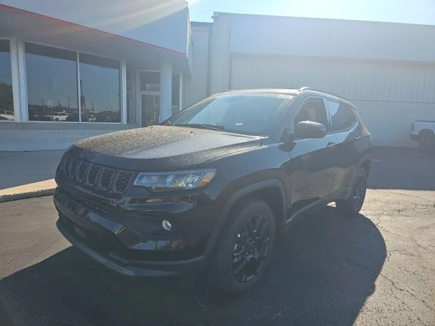 2025 Jeep Compass Latitude photo 1