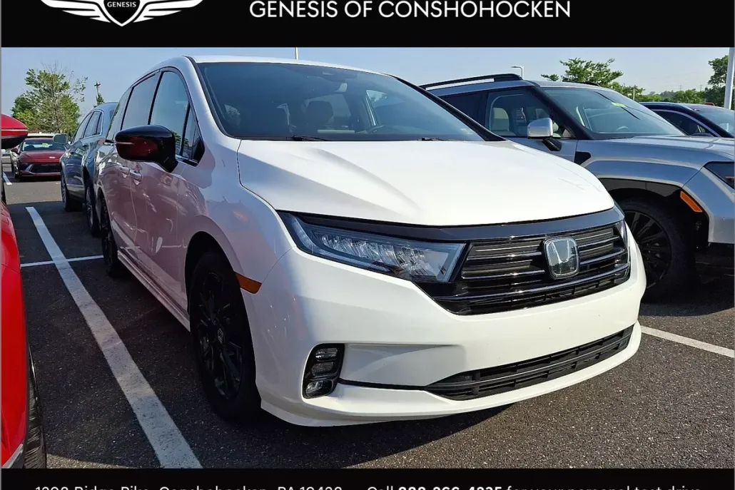 2023 Honda Odyssey Sport photo 1