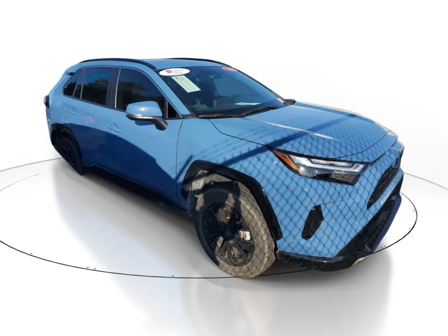 2022 Toyota RAV4 Hybrid SE photo 1