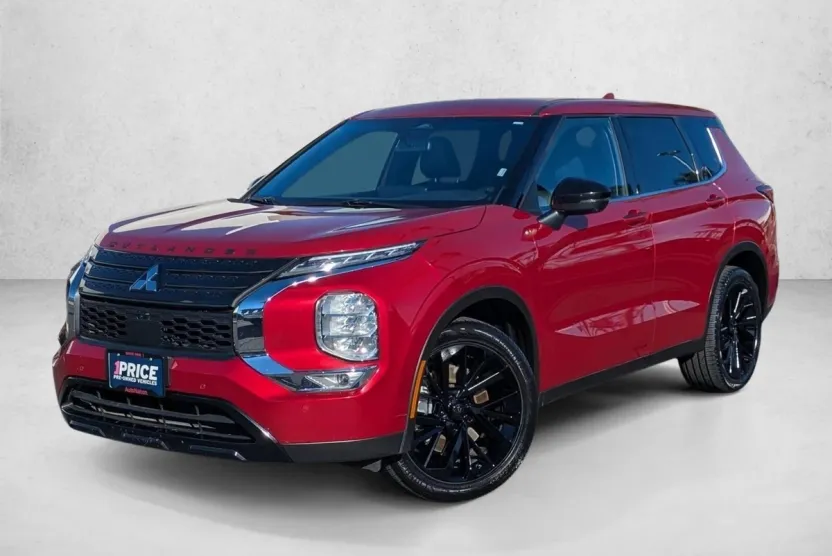 2023 Mitsubishi Outlander SE photo 1