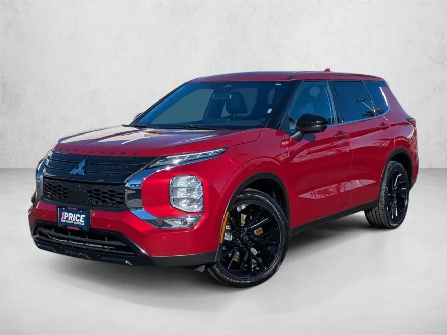 2023 Mitsubishi Outlander SE photo 1