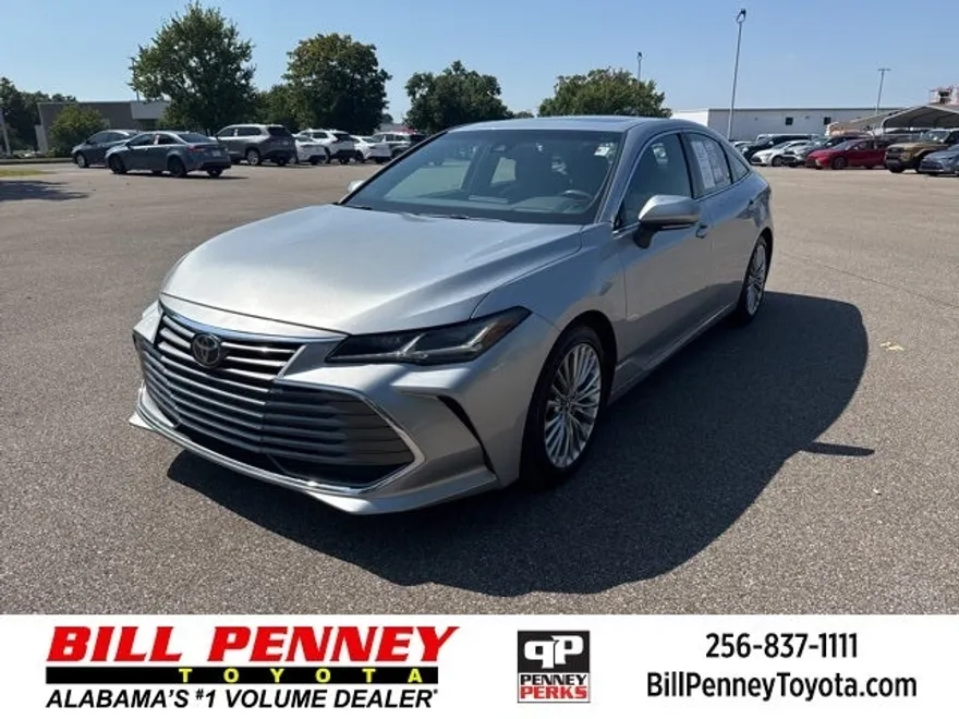 2019 Toyota Avalon Limited photo 1