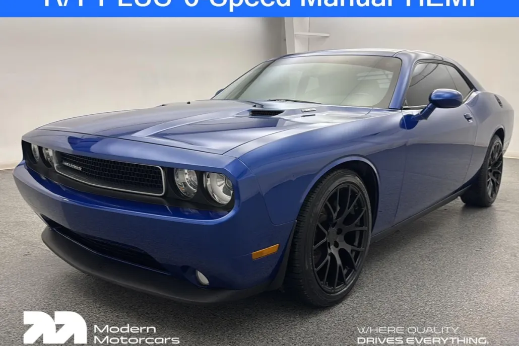 2012 Dodge Challenger R/T Plus photo 1