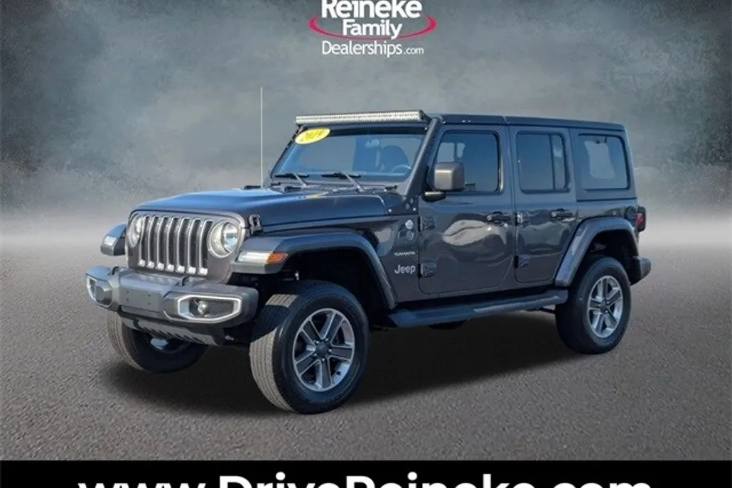 2019 Jeep Wrangler Unlimited Sahara photo 1