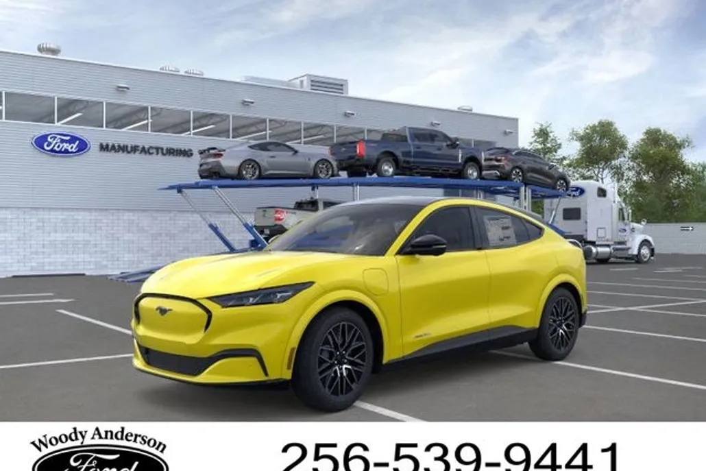 2025 Ford Mustang Mach-E Premium photo 1