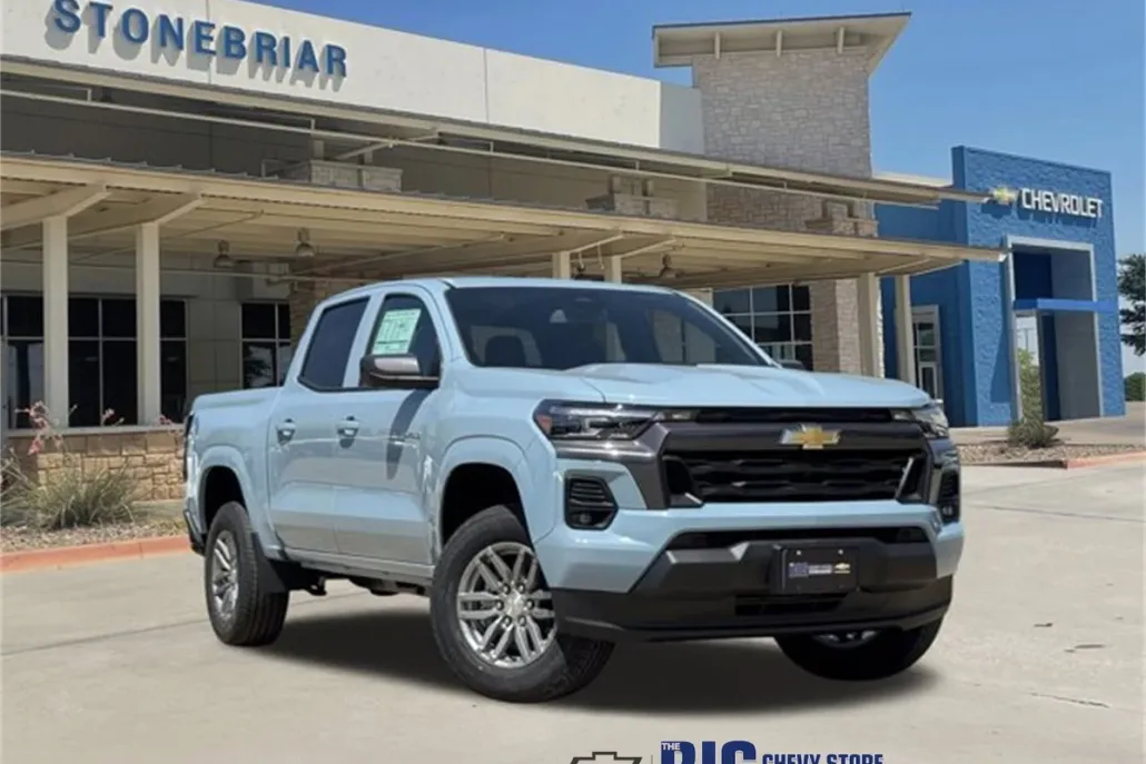 2026 Chevrolet Colorado LT photo 1