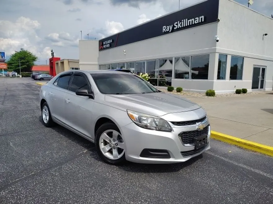 2015 Chevrolet Malibu LS photo 1