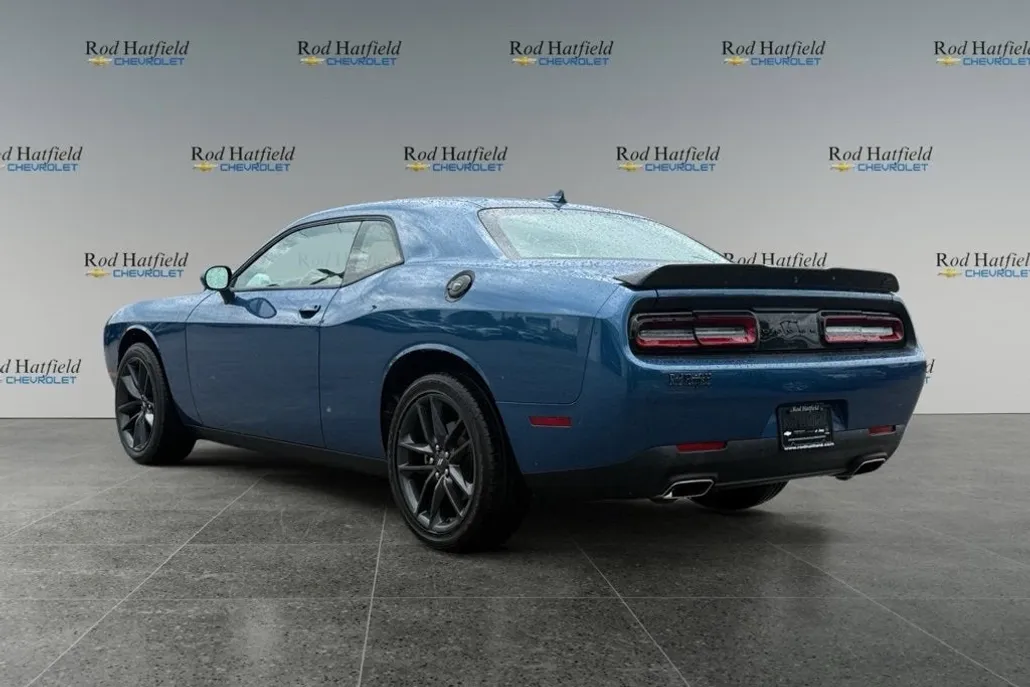 2022 Dodge Challenger GT photo 1