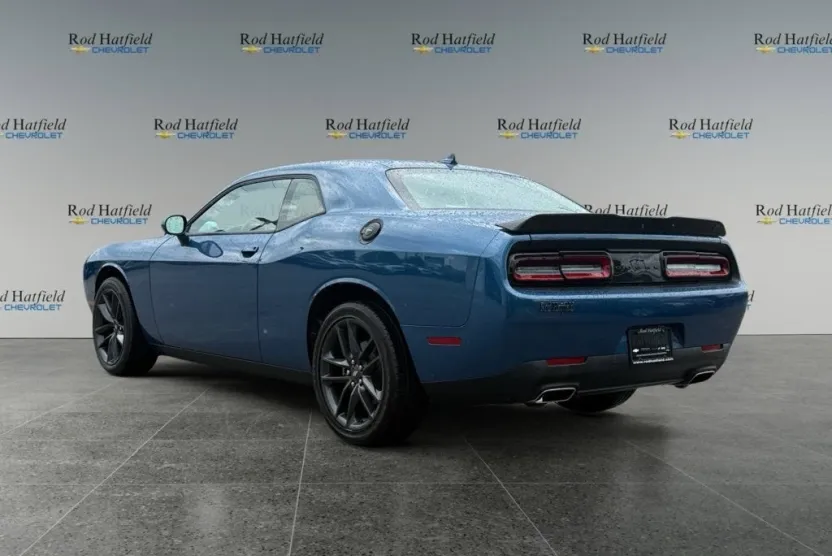 2022 Dodge Challenger GT photo 1