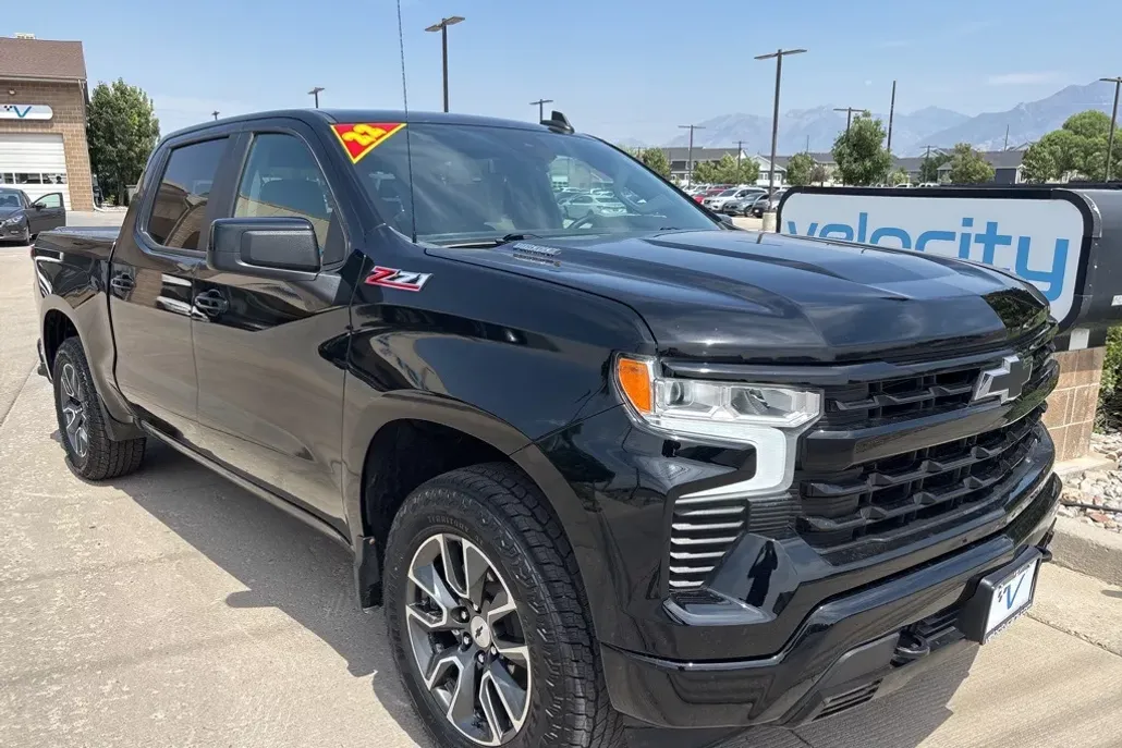 2022 Chevrolet Silverado 1500 RST photo 1