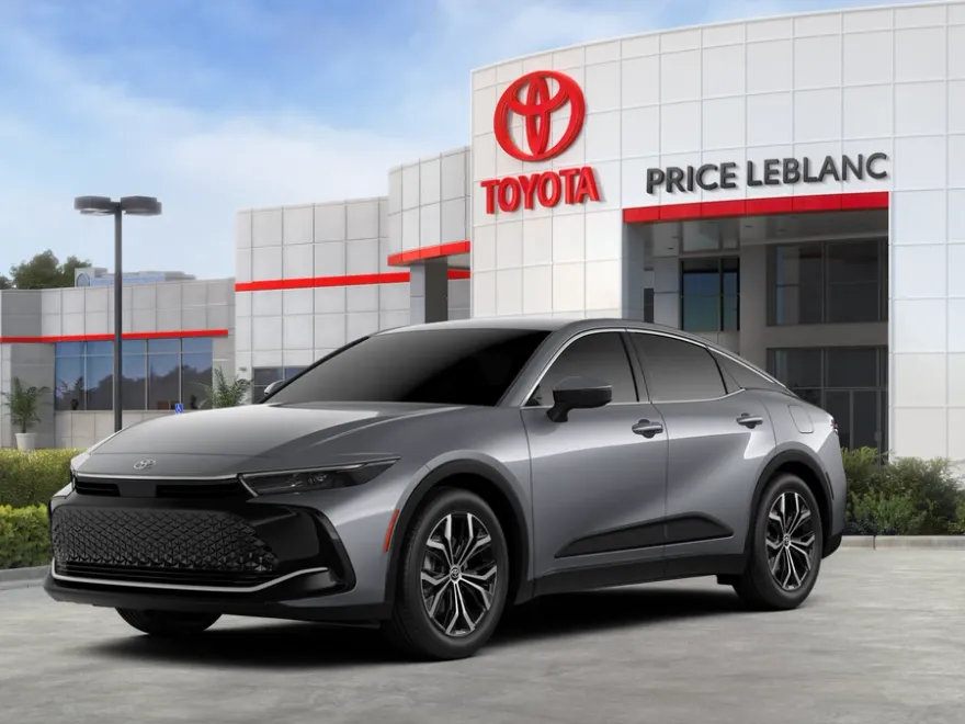 2026 Toyota Crown XLE photo 1