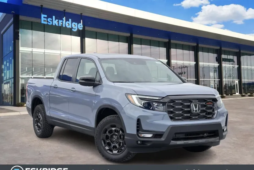 2025 Honda Ridgeline TrailSport photo 1