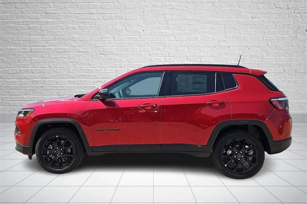 2025 Jeep Compass Latitude photo 1