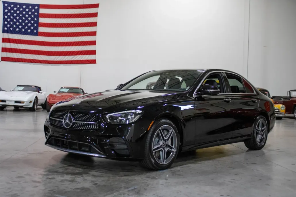 2023 Mercedes Benz E 350 4MATIC photo 1