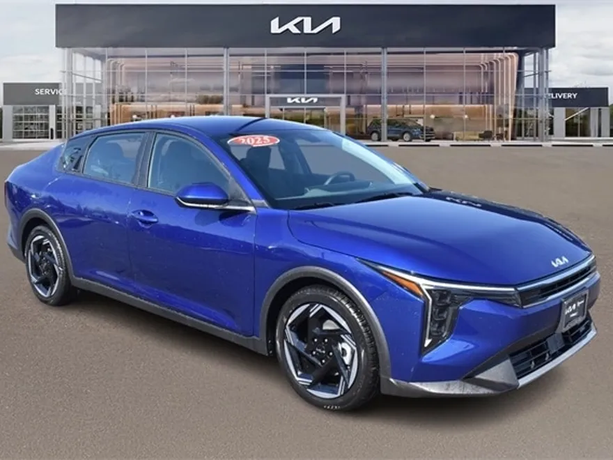 2025 Kia K4 EX photo 1