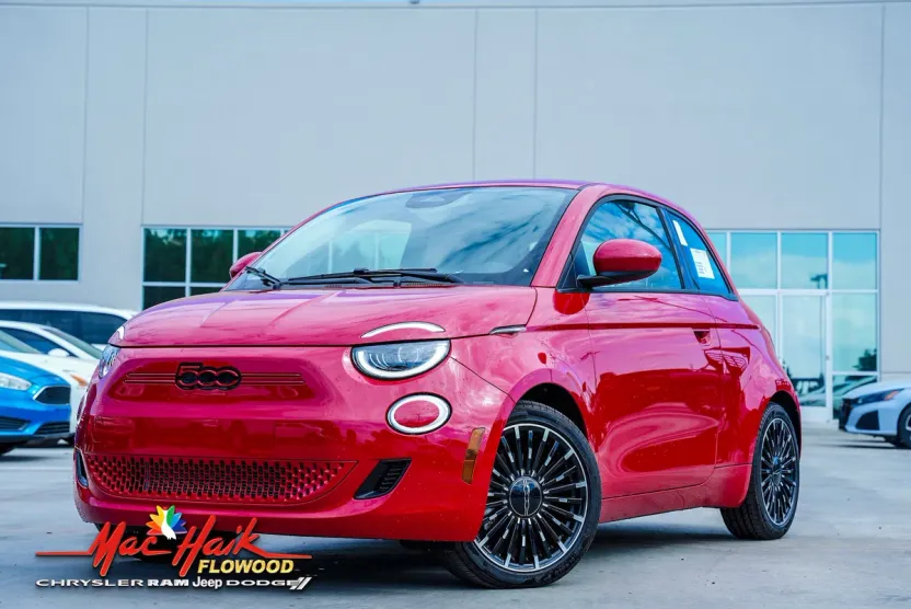 2024 Fiat 500e Red photo 1