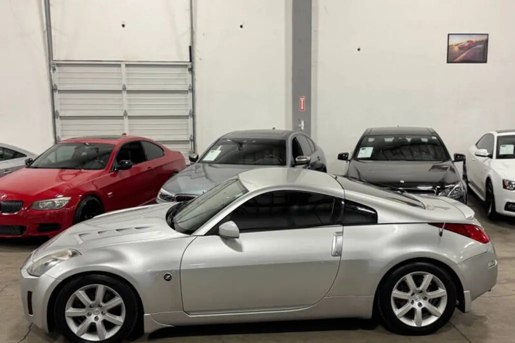 2004 Nissan 350Z Touring photo 1