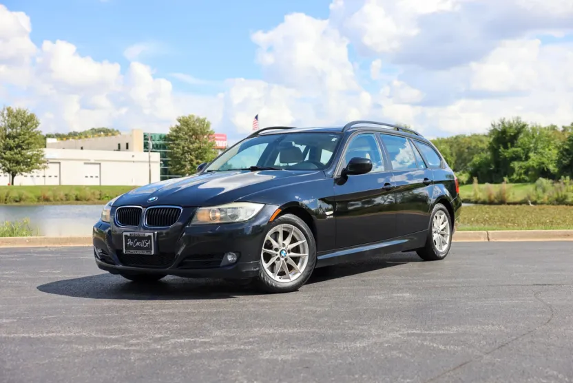 2010 Bmw 328i xDrive Sports Wagon photo 1