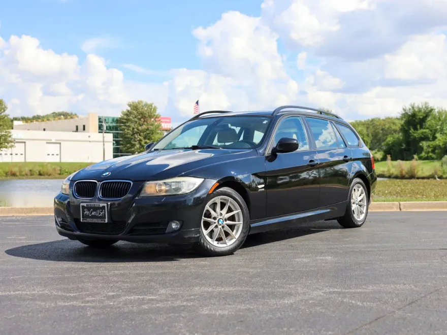 2010 Bmw 328i xDrive Sports Wagon photo 1