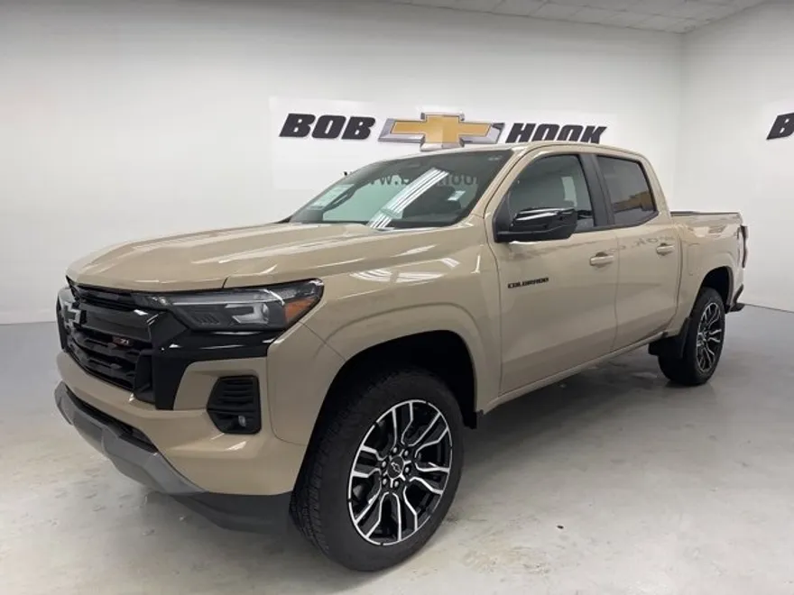 2024 Chevrolet Colorado Z71 photo 1