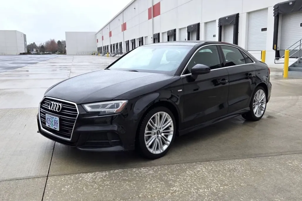 2017 Audi A3 Premium Plus Quattro photo 1