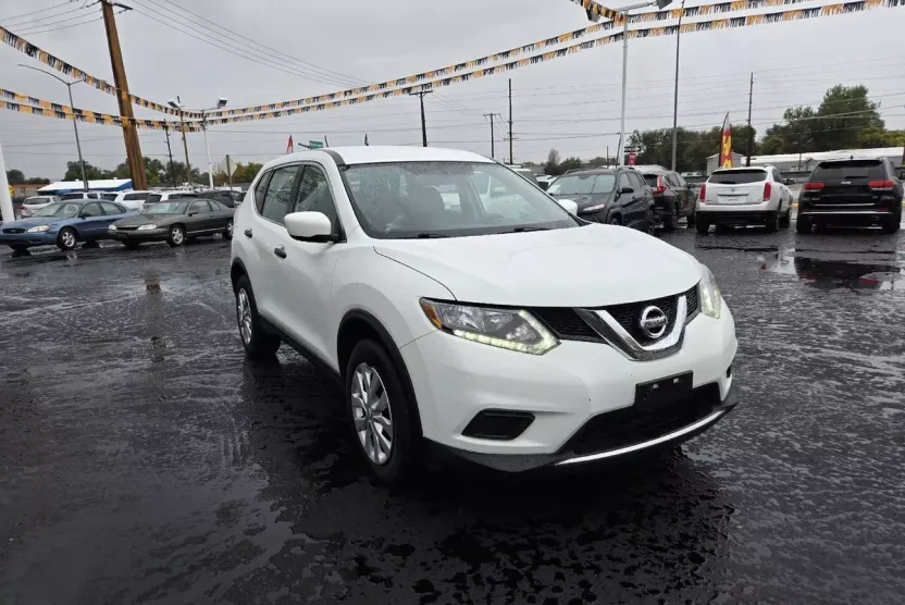 2016 Nissan Rogue S photo 1