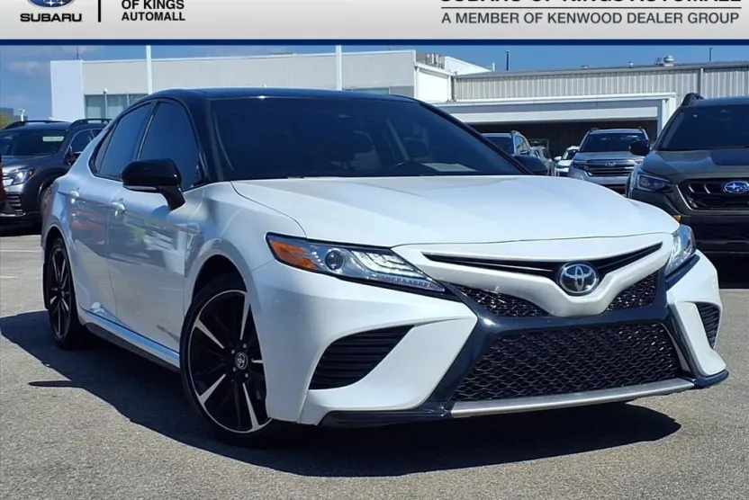 2020 Toyota Camry XSE photo 1