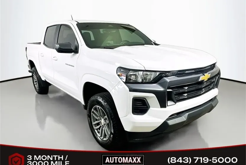2023 Chevrolet Colorado LT photo 1