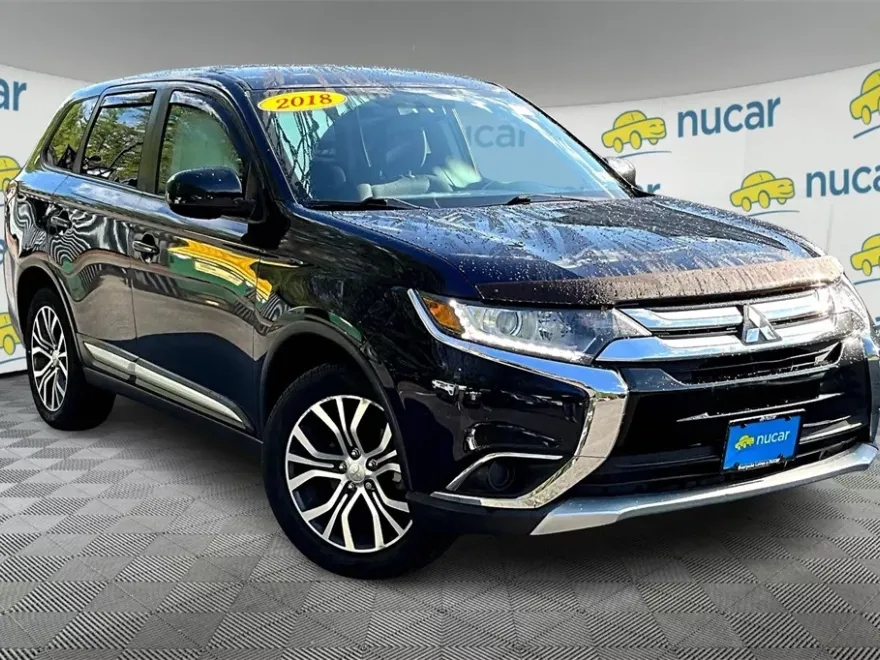 2018 Mitsubishi Outlander ES photo 1