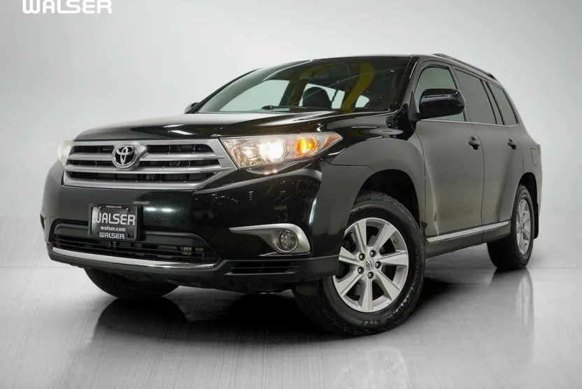 2011 Toyota Highlander Base photo 1