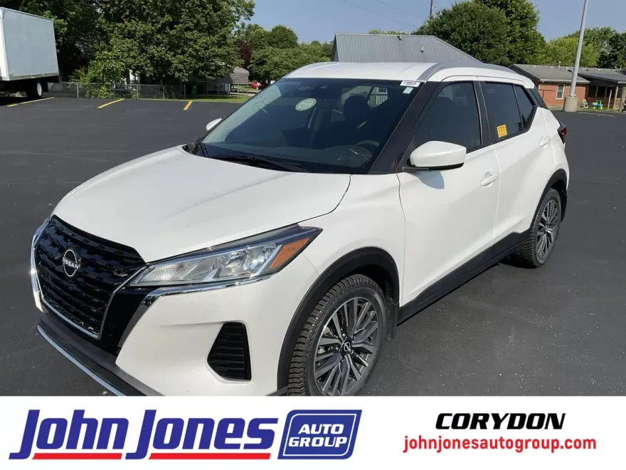 2022 Nissan Kicks SV photo 1