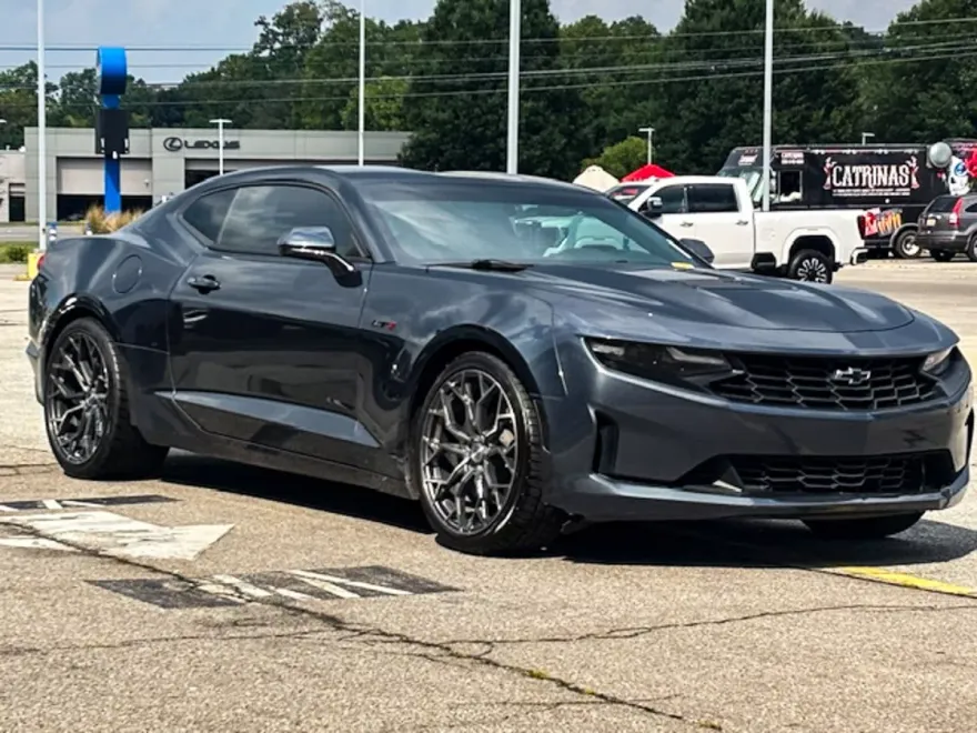 2021 Chevrolet Camaro LT1 photo 1