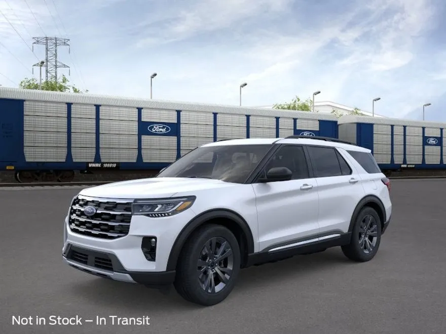 2025 Ford Explorer photo 1