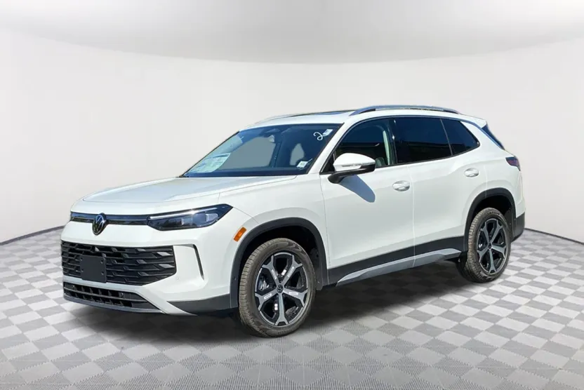 2025 Volkswagen Tiguan SE photo 1