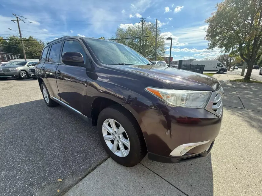 2013 Toyota Highlander SE Sport photo 1