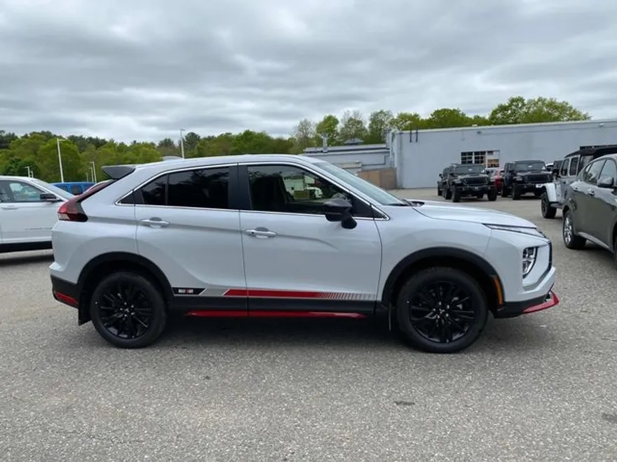 2024 Mitsubishi Eclipse Cross Ralliart photo 1