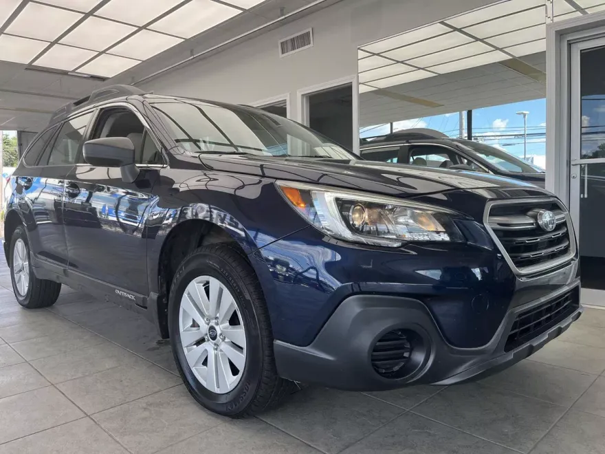 2018 Subaru Outback Base photo 1