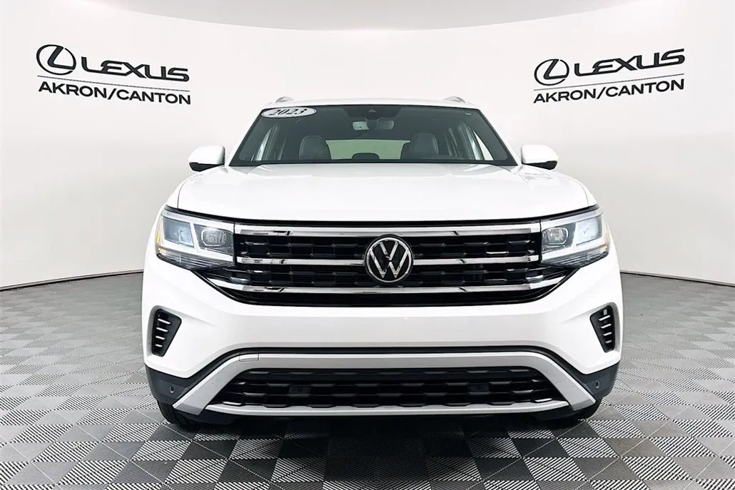 2023 Volkswagen Atlas Cross Sport SEL photo 1