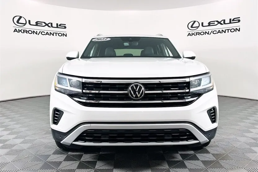 2023 Volkswagen Atlas Cross Sport SEL photo 1