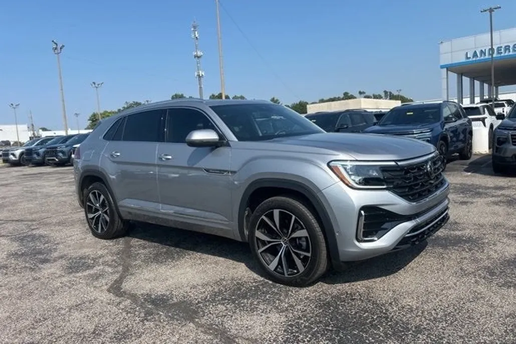 2024 Volkswagen Atlas Cross Sport SEL Premium R-Line photo 1