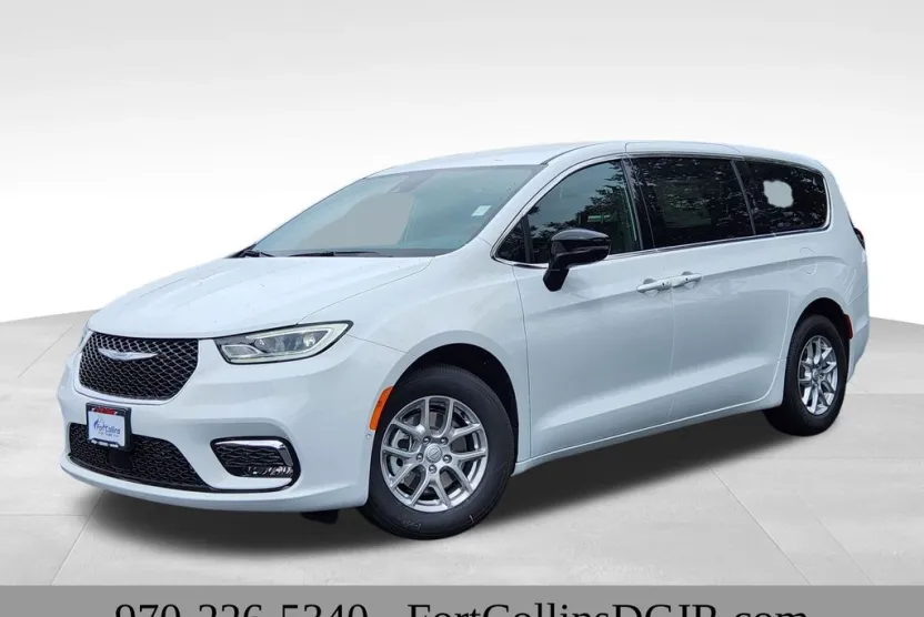2026 Chrysler Pacifica photo 1