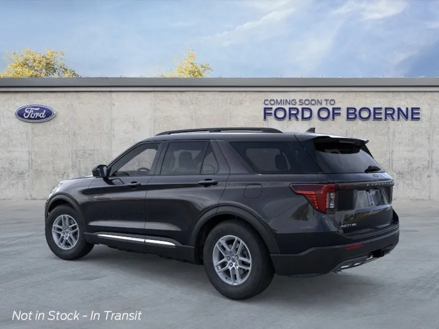 2025 Ford Explorer photo 1